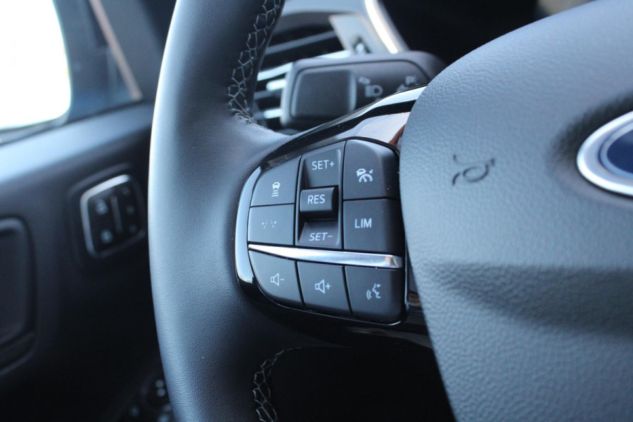 Ford Kuga 2.5 PHEV Active X 243pk | Driver Assistance Pack | Winterpack | Technology Pack | Panoramadak | All Weather Banden