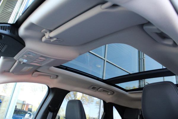Ford Kuga 2.5 PHEV Active X 243pk | Driver Assistance Pack | Winterpack | Technology Pack | Panoramadak | All Weather Banden