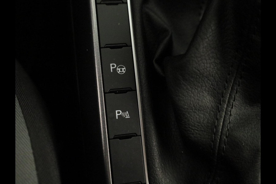 Volkswagen Polo 1.0 TSI Style | Automaat | Panoramadak |Carplay | Climatronic | Stoelverwarming |