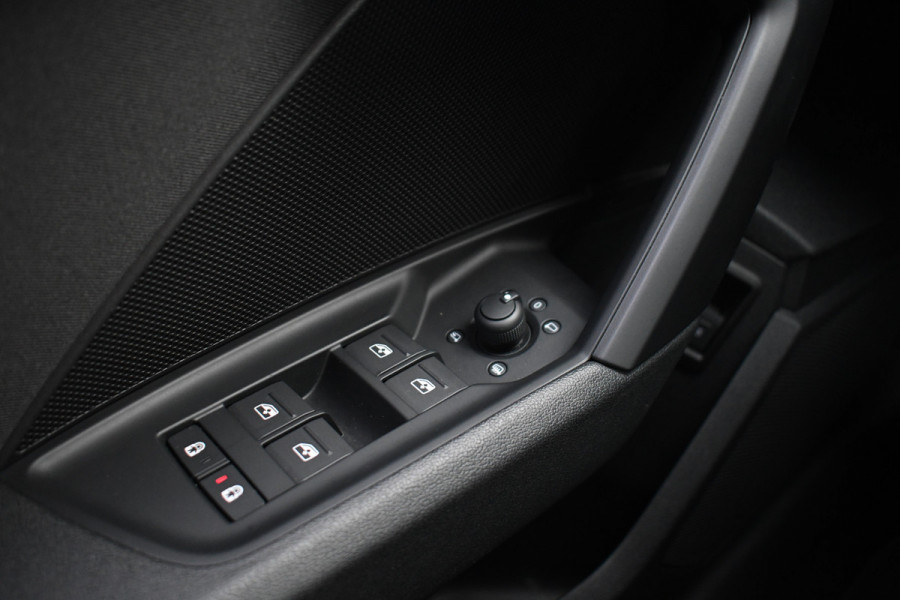 Audi A3 Sportback 35 TFSI 150pk Pano El-Klep Keyless Optic-black Carplay