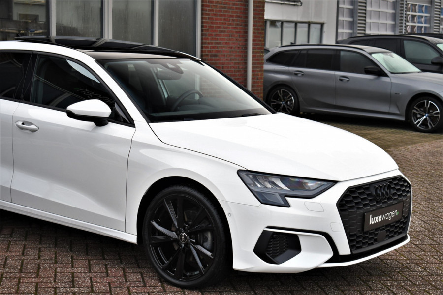 Audi A3 Sportback 35 TFSI 150pk Pano El-Klep Keyless Optic-black Carplay