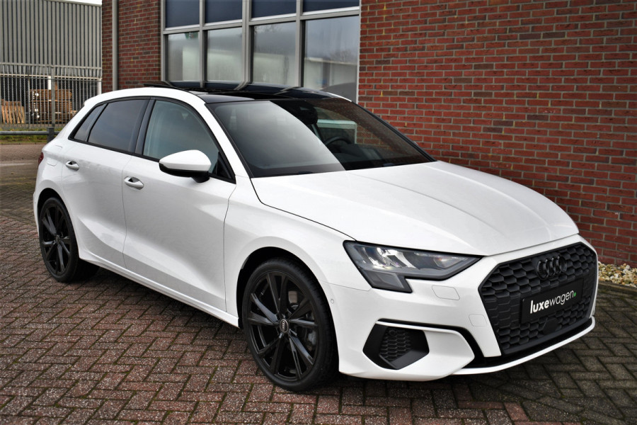 Audi A3 Sportback 35 TFSI 150pk Pano El-Klep Keyless Optic-black Carplay