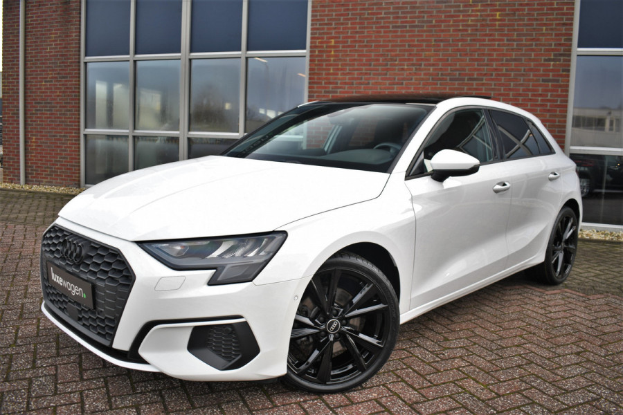 Audi A3 Sportback 35 TFSI 150pk Pano El-Klep Keyless Optic-black Carplay