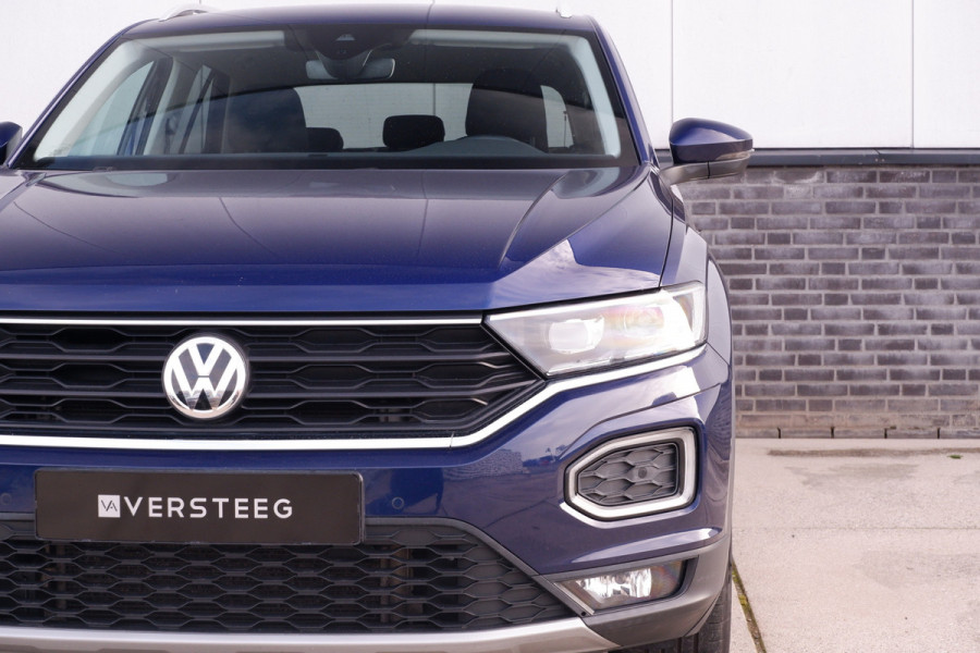 Volkswagen T-Roc 1.5 TSI Sport LED | Trekhaak | Carplay | Camera | Virtual Cockpit | PDC