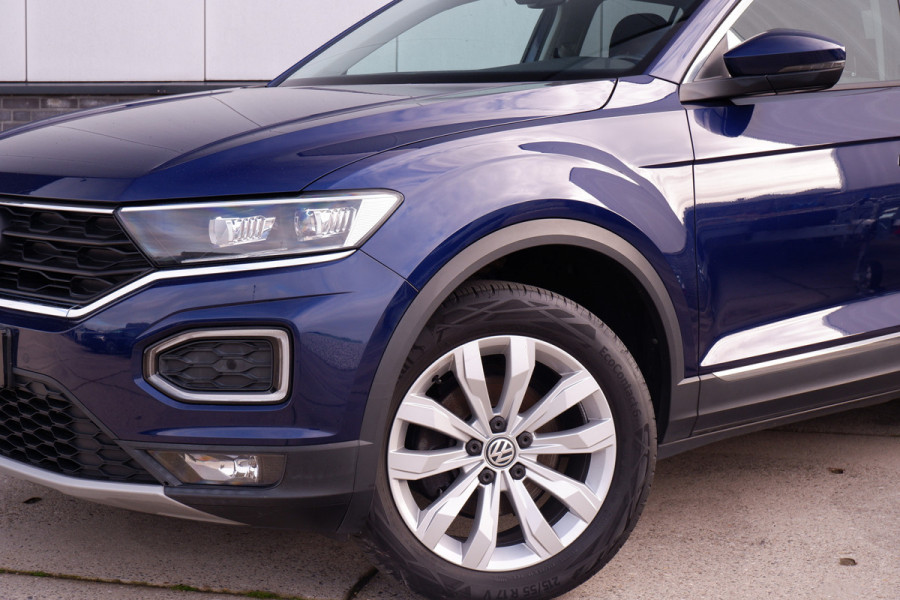 Volkswagen T-Roc 1.5 TSI Sport LED | Trekhaak | Carplay | Camera | Virtual Cockpit | PDC