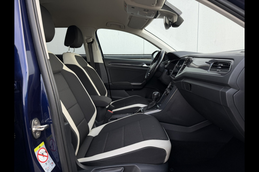 Volkswagen T-Roc 1.5 TSI Sport LED | Trekhaak | Carplay | Camera | Virtual Cockpit | PDC