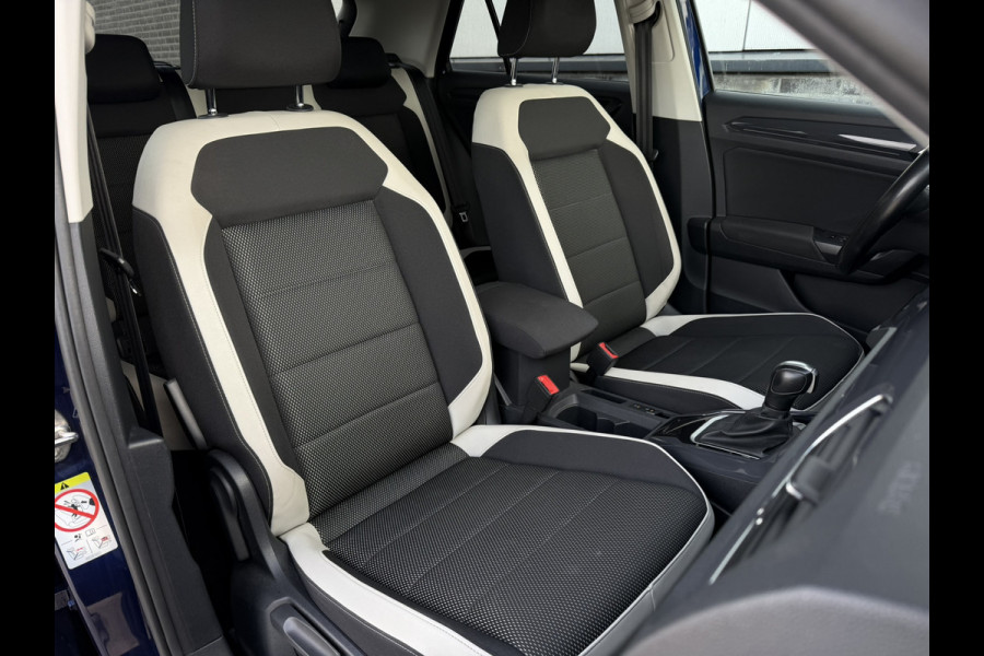 Volkswagen T-Roc 1.5 TSI Sport LED | Trekhaak | Carplay | Camera | Virtual Cockpit | PDC