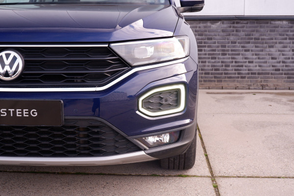 Volkswagen T-Roc 1.5 TSI Sport LED | Trekhaak | Carplay | Camera | Virtual Cockpit | PDC