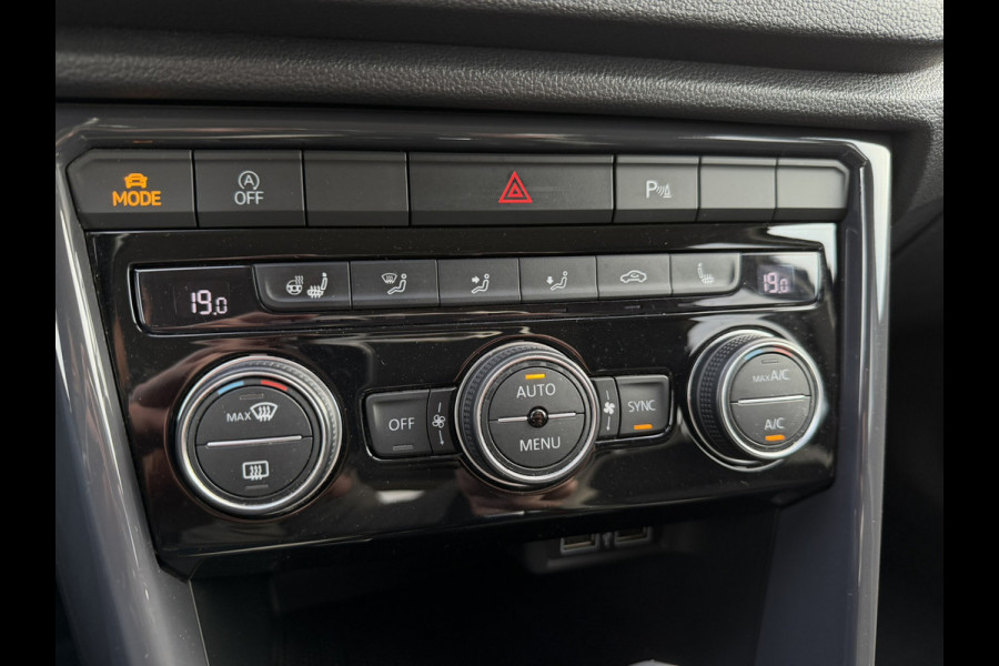 Volkswagen T-Roc 1.5 TSI Sport LED | Trekhaak | Carplay | Camera | Virtual Cockpit | PDC