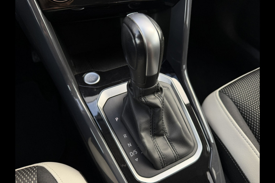 Volkswagen T-Roc 1.5 TSI Sport LED | Trekhaak | Carplay | Camera | Virtual Cockpit | PDC