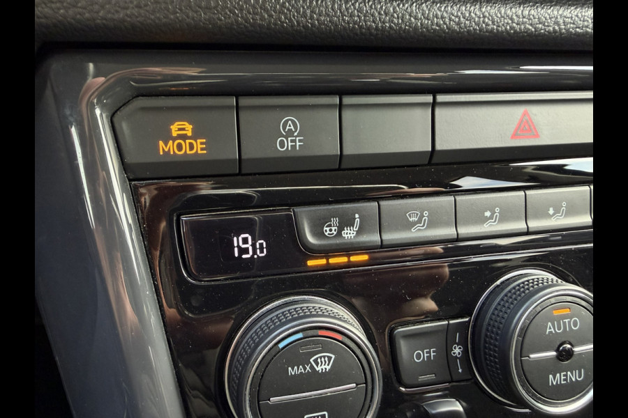 Volkswagen T-Roc 1.5 TSI Sport LED | Trekhaak | Carplay | Camera | Virtual Cockpit | PDC