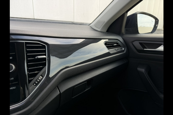 Volkswagen T-Roc 1.5 TSI Sport LED | Trekhaak | Carplay | Camera | Virtual Cockpit | PDC