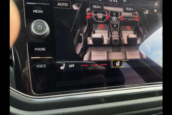 Volkswagen T-Roc 1.5 TSI Sport LED | Trekhaak | Carplay | Camera | Virtual Cockpit | PDC