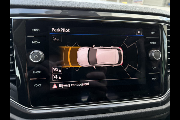 Volkswagen T-Roc 1.5 TSI Sport LED | Trekhaak | Carplay | Camera | Virtual Cockpit | PDC