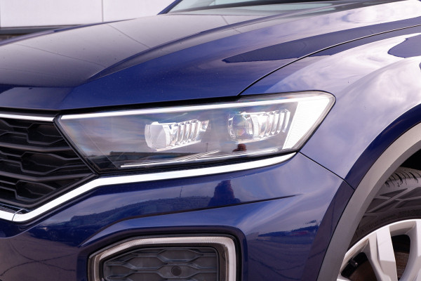 Volkswagen T-Roc 1.5 TSI Sport LED | Trekhaak | Carplay | Camera | Virtual Cockpit | PDC