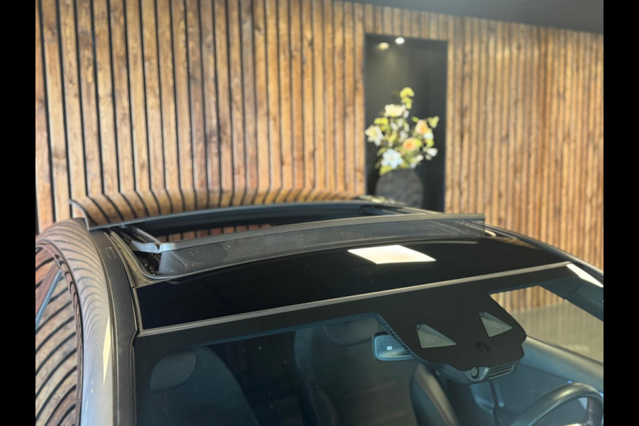 Mercedes-Benz A-Klasse 250 Premium Plus / Pano / Camera / Keyless / Sfeerverlichting / Burmester