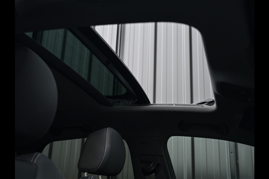 Audi Q3 Sportback 45 TFSI e S Edition | Panoramadak | Leder | Achteruitrijcamera | Stoelverwarming  | Climate control | 20 Inch