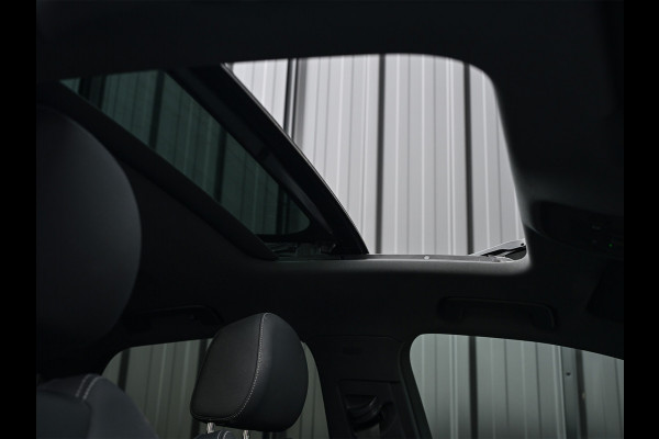 Audi Q3 Sportback 45 TFSI e S Edition | Panoramadak | Leder | Achteruitrijcamera | Stoelverwarming  | Climate control | 20 Inch