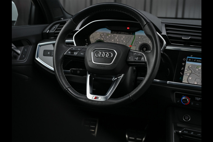 Audi Q3 Sportback 45 TFSI e S Edition | Panoramadak | Leder | Achteruitrijcamera | Stoelverwarming  | Climate control | 20 Inch