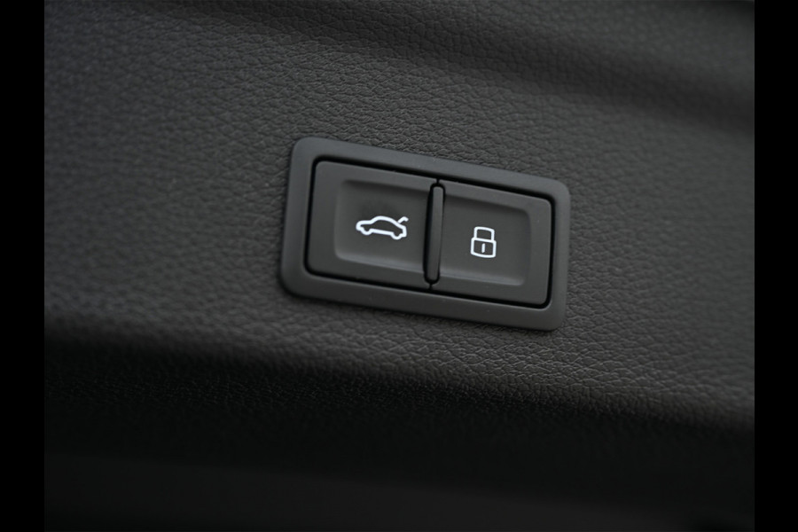 Audi Q3 Sportback 45 TFSI e S Edition | Panoramadak | Leder | Achteruitrijcamera | Stoelverwarming  | Climate control | 20 Inch