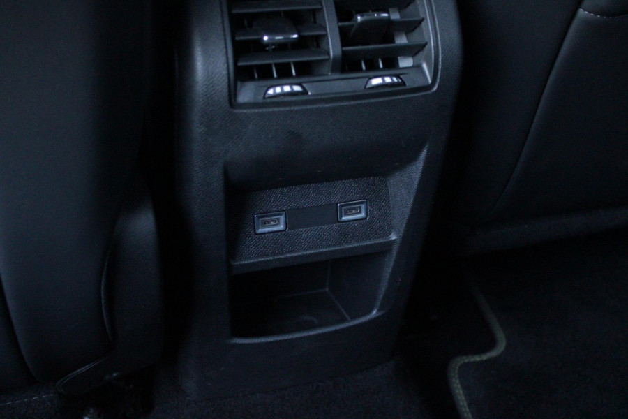 Peugeot 408 1.2 Hybrid 145PK AUTOMAAT GT | 360° CAMERA | DODEHOEK DETECTIE | KEYLESS ENTRY/START | ADAPTIVE CRUISE CONTROL | NAVIGATIE | DRAADLOZE APPLE CARPLAY/ANDROID AUTO | PARKEERSENSOREN VOOR + ACHTER | LED MATRIX KOPLAMPEN | 19" LICHTMETALEN VELGEN | ELEKTRISCH BEDIENBARE ACHTERKLEP | CLIMATE CONTROL | STUUR VERWARMING |