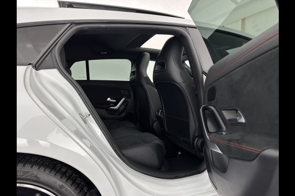 Mercedes-Benz CLA-Klasse Shooting Brake 200 d AMG-Sportpack Business Solution (INCL-BTW) *PANO | DISTRONIC | LEATHER-MICROFIBRE | MULTIBEAM | AMBIENTLIGHT | BLINDSPOT | HEATED-SPORTSEATS | WIDESCREEN-DIGICOCKPIT | DAB+ | NAVI-FULLMAP | CAMERA | PRIVACYGLASS | 18''ALU*