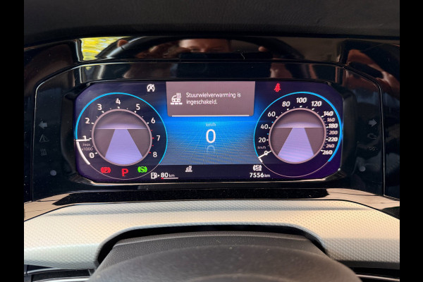 Volkswagen Golf 1.0 eTSI Move IQ Drive Virtuall ACC Carplay Sfeer Stoel/stuurverw