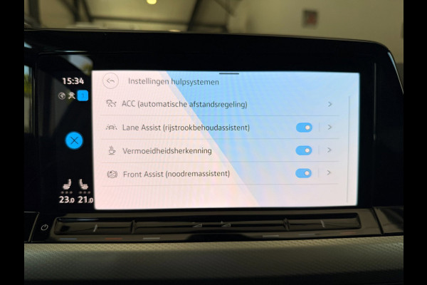 Volkswagen Golf 1.0 eTSI Move IQ Drive Virtuall ACC Carplay Sfeer Stoel/stuurverw