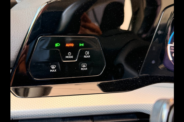 Volkswagen Golf 1.0 eTSI Move IQ Drive Virtuall ACC Carplay Sfeer Stoel/stuurverw
