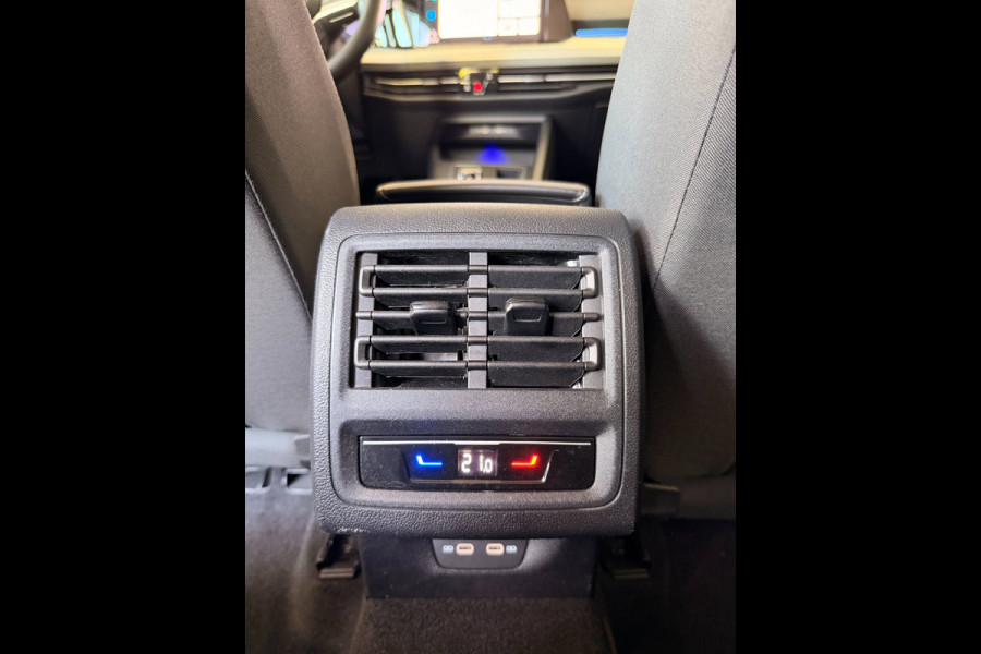 Volkswagen Golf 1.0 eTSI Move IQ Drive Virtuall ACC Carplay Sfeer Stoel/stuurverw