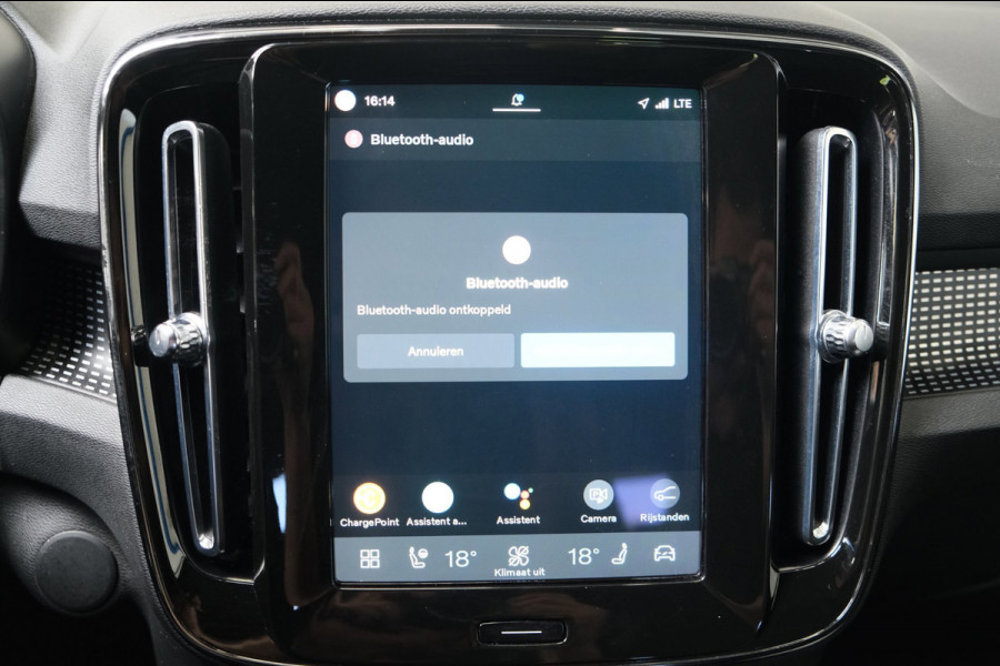 Volvo XC40 Recharge P8 AWD R-Design > €16750,- Netto Export <