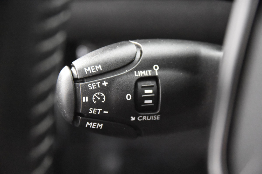 Peugeot 208 1.2 Active *1ste Eigenaar*Navigatie*Camera*Cruise Control*