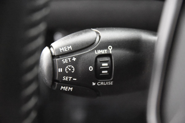 Peugeot 208 1.2 Active *1ste Eigenaar*Navigatie*Camera*Cruise Control*
