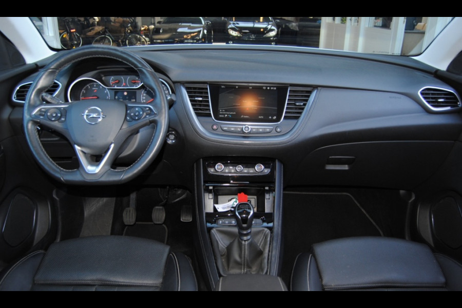 Opel Grandland X 1.2 Turbo Innovation | Carplay | Luxe uitgevoerd | Winterpakket!