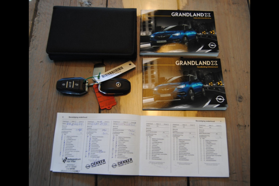 Opel Grandland X 1.2 Turbo Innovation | Carplay | Luxe uitgevoerd | Winterpakket!