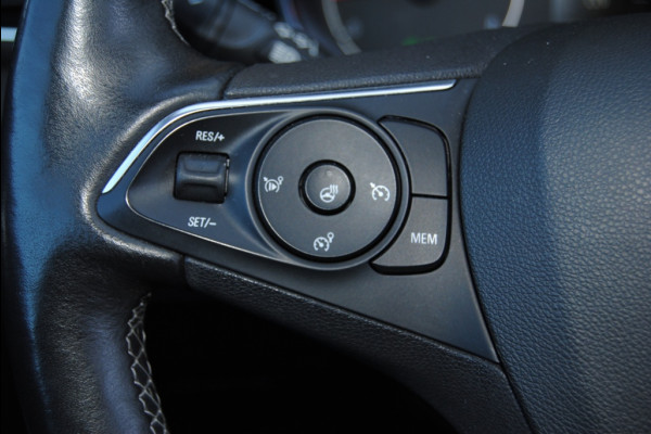 Opel Grandland X 1.2 Turbo Innovation | Carplay | Luxe uitgevoerd | Winterpakket!