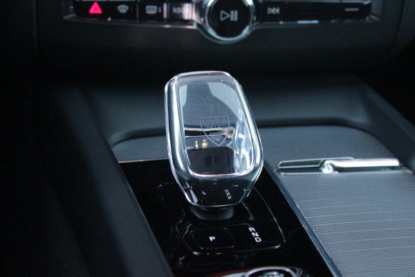 Volvo XC60 2.0 T8 Plug-in-hybrid AWD POLESTAR ENGINEERED | PANORAMA SCHUIF/KANTEL DAK | BOWERS & WILKINS PREMIUM SOUND SYSTEM | ELEKTRISCH WEGKLAPBARE TREKHAAK | 360° SURROUND VIEW CAMERA'S | STOEL/STUUR VERWARMING | ELEKTRISCH BEDIENBARE VOORSTOELEN MET GEHEUGEN OP BEIDE VOORSTOELEN | ACHTERBANK VERWARMING | STOEL/STUUR VERWARMING | HEAD UP DISPLAY | NAVIGATIE BY GOOGLE | 21" 5-Y SPAAKS GESMEDEN DIAMOND CUT/BLACK GEPOLIJSTE VELGEN | WIELKAST VERBREDERS |POLESTAR GOUDKLEURIGE ÖHLINS SCHOKDEMPERS | AKEBONO 20" PERFORMANCE REMMEN | POLESTAR VEERPOOTBRUG | APPLE CARPLAY/ANDROID AUTO