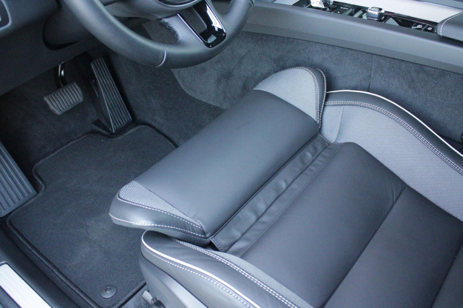Volvo XC60 2.0 T8 Plug-in-hybrid AWD POLESTAR ENGINEERED | PANORAMA SCHUIF/KANTEL DAK | BOWERS & WILKINS PREMIUM SOUND SYSTEM | ELEKTRISCH WEGKLAPBARE TREKHAAK | 360° SURROUND VIEW CAMERA'S | STOEL/STUUR VERWARMING | ELEKTRISCH BEDIENBARE VOORSTOELEN MET GEHEUGEN OP BEIDE VOORSTOELEN | ACHTERBANK VERWARMING | STOEL/STUUR VERWARMING | HEAD UP DISPLAY | NAVIGATIE BY GOOGLE | 21" 5-Y SPAAKS GESMEDEN DIAMOND CUT/BLACK GEPOLIJSTE VELGEN | WIELKAST VERBREDERS |POLESTAR GOUDKLEURIGE ÖHLINS SCHOKDEMPERS | AKEBONO 20" PERFORMANCE REMMEN | POLESTAR VEERPOOTBRUG | APPLE CARPLAY/ANDROID AUTO
