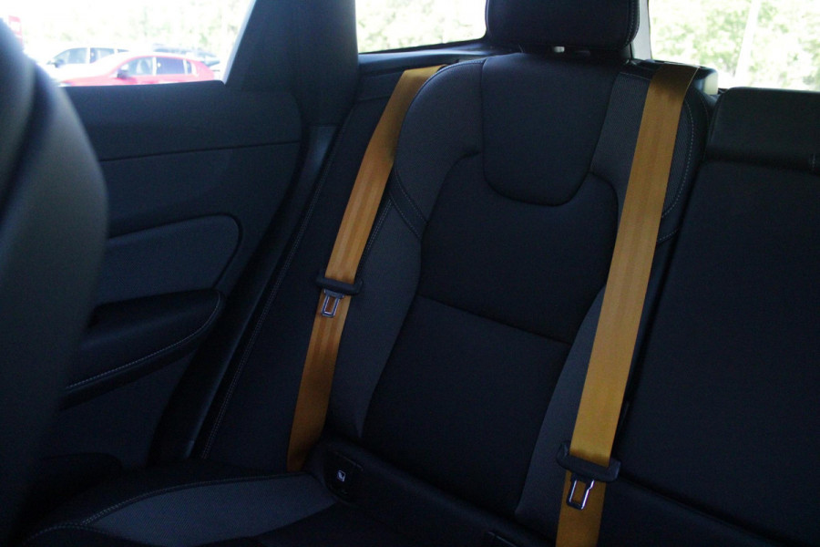 Volvo XC60 2.0 T8 Plug-in-hybrid AWD POLESTAR ENGINEERED | PANORAMA SCHUIF/KANTEL DAK | BOWERS & WILKINS PREMIUM SOUND SYSTEM | ELEKTRISCH WEGKLAPBARE TREKHAAK | 360° SURROUND VIEW CAMERA'S | STOEL/STUUR VERWARMING | ELEKTRISCH BEDIENBARE VOORSTOELEN MET GEHEUGEN OP BEIDE VOORSTOELEN | ACHTERBANK VERWARMING | STOEL/STUUR VERWARMING | HEAD UP DISPLAY | NAVIGATIE BY GOOGLE | 21" 5-Y SPAAKS GESMEDEN DIAMOND CUT/BLACK GEPOLIJSTE VELGEN | WIELKAST VERBREDERS |POLESTAR GOUDKLEURIGE ÖHLINS SCHOKDEMPERS | AKEBONO 20" PERFORMANCE REMMEN | POLESTAR VEERPOOTBRUG | APPLE CARPLAY/ANDROID AUTO
