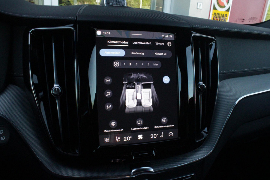 Volvo XC60 2.0 T8 Plug-in-hybrid AWD POLESTAR ENGINEERED | PANORAMA SCHUIF/KANTEL DAK | BOWERS & WILKINS PREMIUM SOUND SYSTEM | ELEKTRISCH WEGKLAPBARE TREKHAAK | 360° SURROUND VIEW CAMERA'S | STOEL/STUUR VERWARMING | ELEKTRISCH BEDIENBARE VOORSTOELEN MET GEHEUGEN OP BEIDE VOORSTOELEN | ACHTERBANK VERWARMING | STOEL/STUUR VERWARMING | HEAD UP DISPLAY | NAVIGATIE BY GOOGLE | 21" 5-Y SPAAKS GESMEDEN DIAMOND CUT/BLACK GEPOLIJSTE VELGEN | WIELKAST VERBREDERS |POLESTAR GOUDKLEURIGE ÖHLINS SCHOKDEMPERS | AKEBONO 20" PERFORMANCE REMMEN | POLESTAR VEERPOOTBRUG | APPLE CARPLAY/ANDROID AUTO
