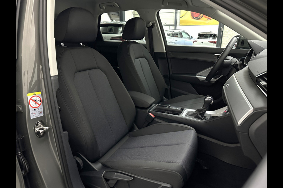 Audi Q3 45 TFSI e 245PK Hybrid | 96% SOH | Cruise Contol | Getint Glas | Dodehoek | Carplay | Navi | Chronos Grau | Side Assist |  30dkm! | 2022 | Rijklaarprijs incl. 12 mnd. Bovag Garantie.