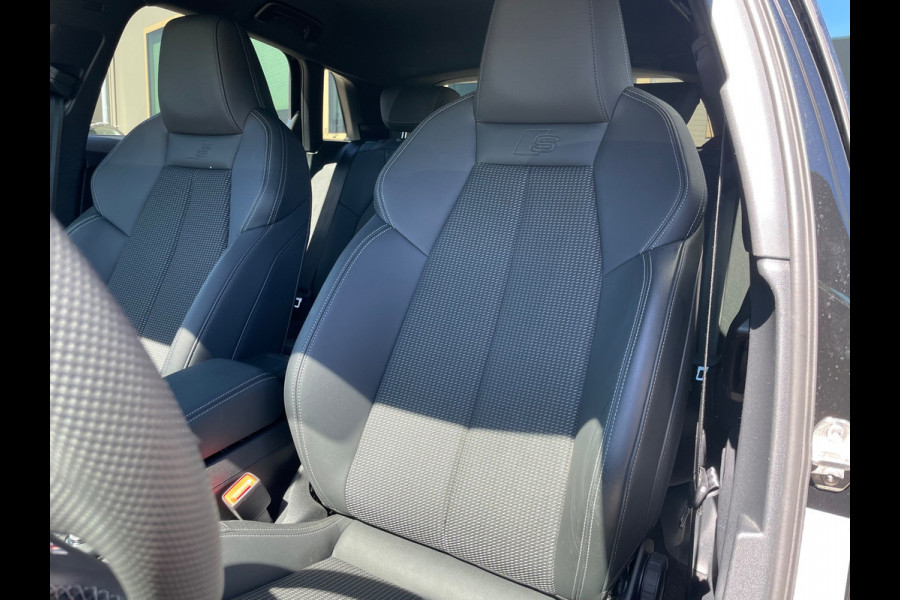 Audi A3 Sportback 35 TFSI 3x S-Line 1ste eigenaar dealer onderhouden vol in de opties.