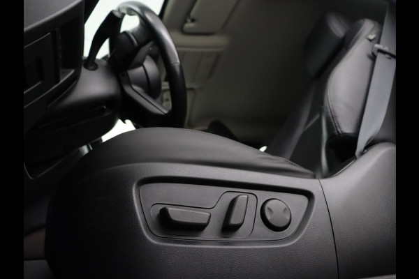 Mazda CX-30 2.0 e-SkyActiv-X M Hybrid Luxury | Leder | Trekhaak | Stoelverwarming | 360 Camera | Head-Up | Carplay | Bose Sound | Stuurverwarming | Navigatie | Keyless | Climate control