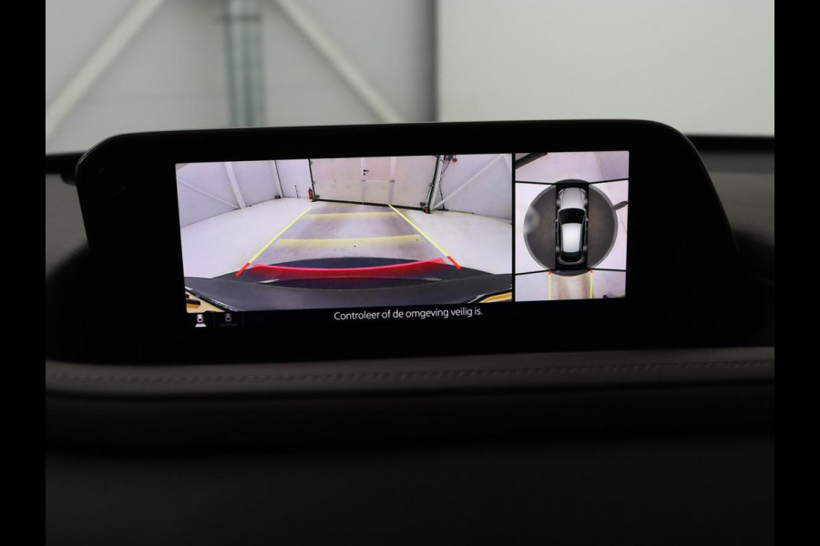 Mazda CX-30 2.0 e-SkyActiv-X M Hybrid Luxury | Leder | Trekhaak | Stoelverwarming | 360 Camera | Head-Up | Carplay | Bose Sound | Stuurverwarming | Navigatie | Keyless | Climate control