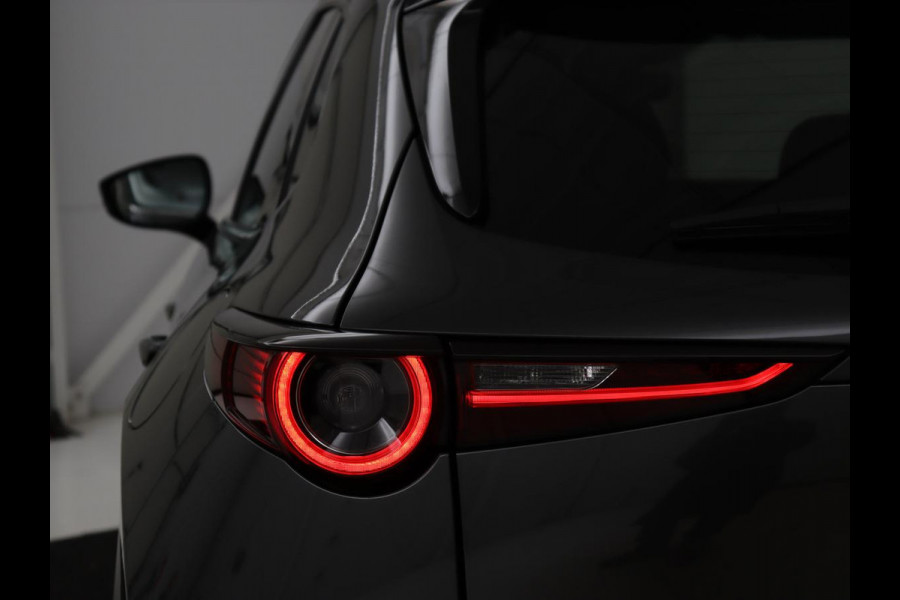 Mazda CX-30 2.0 e-SkyActiv-X M Hybrid Luxury | Leder | Trekhaak | Stoelverwarming | 360 Camera | Head-Up | Carplay | Bose Sound | Stuurverwarming | Navigatie | Keyless | Climate control