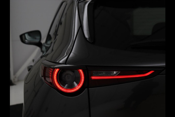 Mazda CX-30 2.0 e-SkyActiv-X M Hybrid Luxury | Leder | Trekhaak | Stoelverwarming | 360 Camera | Head-Up | Carplay | Bose Sound | Stuurverwarming | Navigatie | Keyless | Climate control