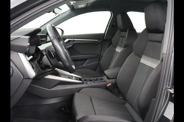Audi A3 30 TFSI Advanced edition | Sportstoelen | Carplay | Virtual Cockpit | Climate control | Full LED | Navigatie | Cruise control | Parkeerhulp | Bluetooth