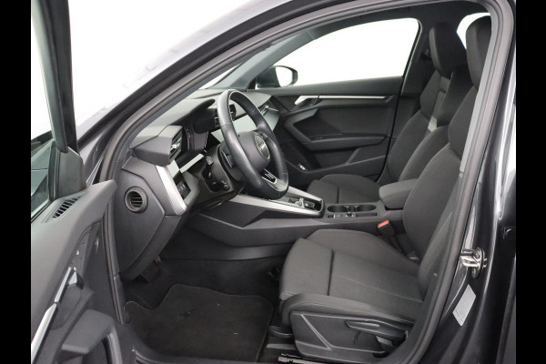 Audi A3 30 TFSI Advanced edition | Sportstoelen | Carplay | Virtual Cockpit | Climate control | Full LED | Navigatie | Cruise control | Parkeerhulp | Bluetooth