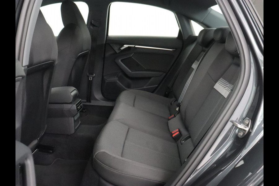 Audi A3 30 TFSI Advanced edition | Sportstoelen | Carplay | Virtual Cockpit | Climate control | Full LED | Navigatie | Cruise control | Parkeerhulp | Bluetooth