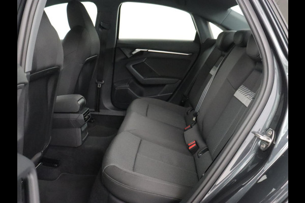 Audi A3 30 TFSI Advanced edition | Sportstoelen | Carplay | Virtual Cockpit | Climate control | Full LED | Navigatie | Cruise control | Parkeerhulp | Bluetooth